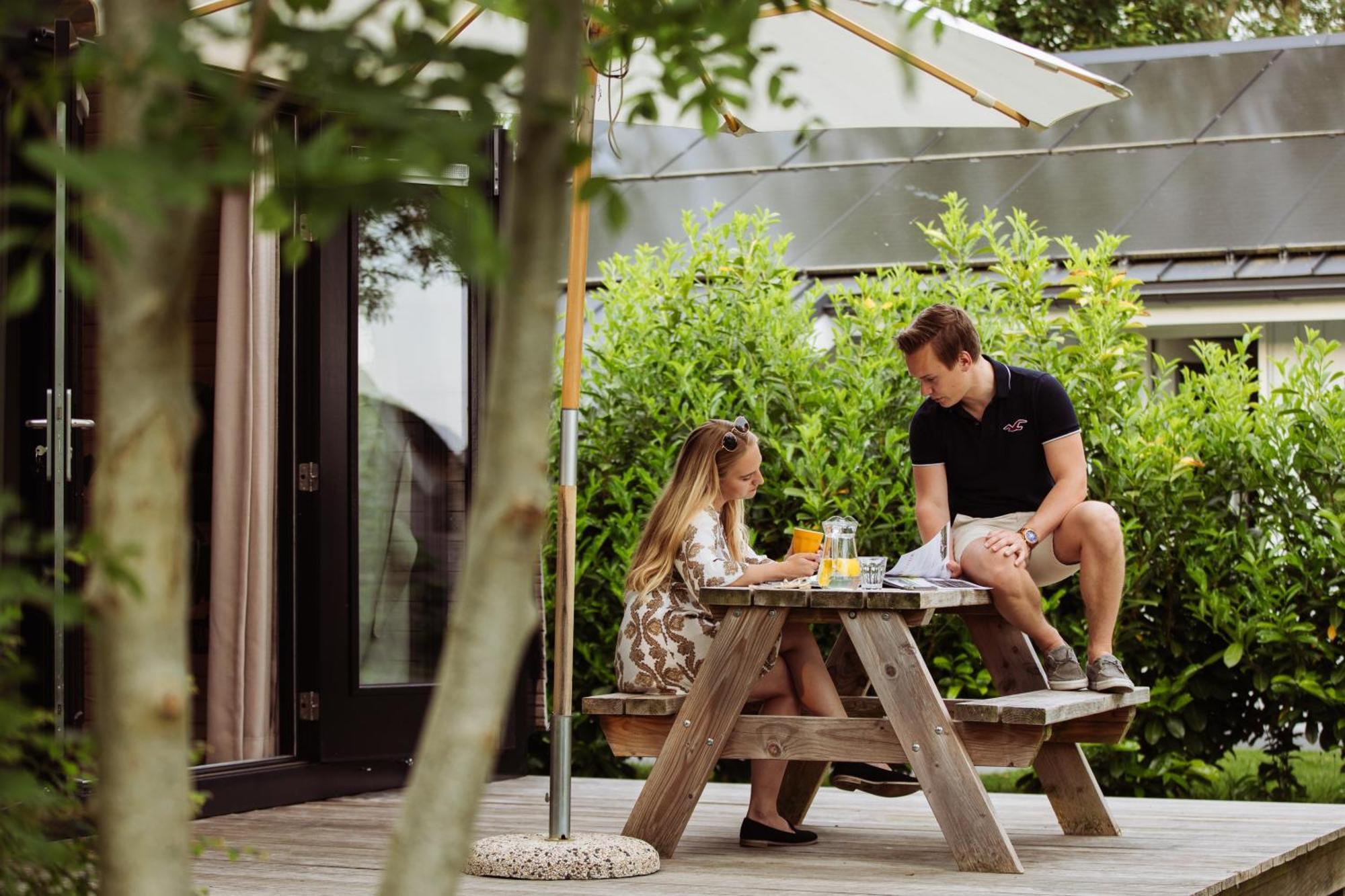 Pod Huisje Met Hottub Dokkum Kültér fotó